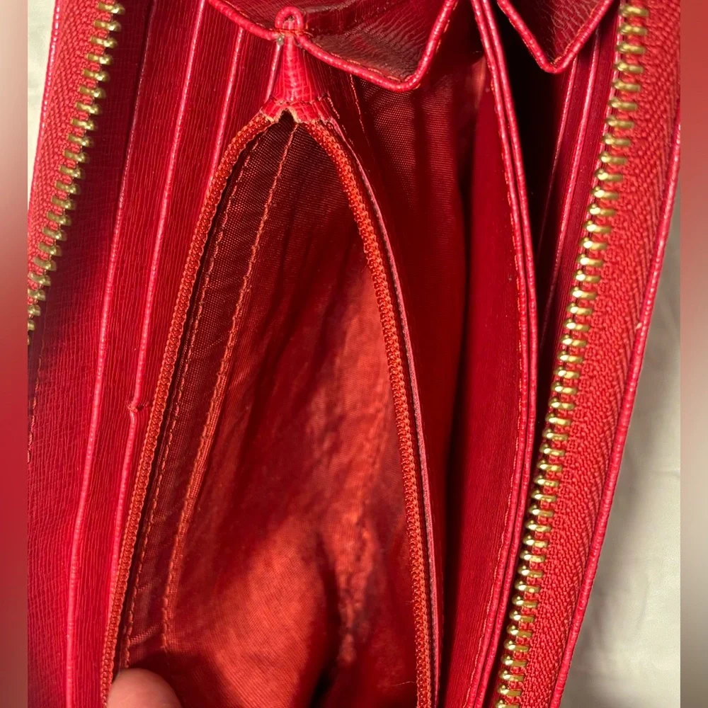 Furla Red Zip-Around Leather Wallet with Gold Logo - Picture 8 of 11